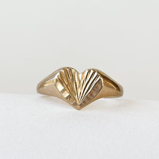 Perfect sale Heart Ring | 9ct Gold | Ridged Engraving | 2.05g | Size N