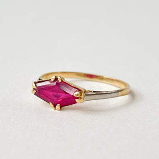 Triangle Ruby Ring | 9ct Gold | Synthetic Ruby | 1.7g | Size R