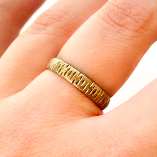Textured Band | 9ct Gold | 2g | Size R½