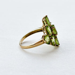 Peridot Cluster Shield | 8ct Gold | Size P | 4g