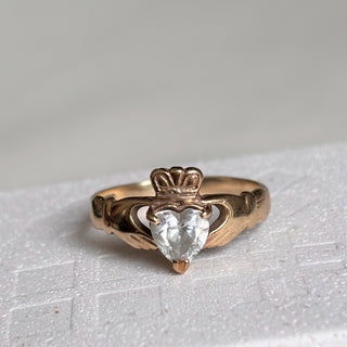 Stoned Claddagh Ring | 9ct Gold | Size R | 2.7g