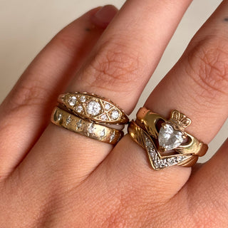 Stoned Claddagh Ring | 9ct Gold | Size R | 2.7g