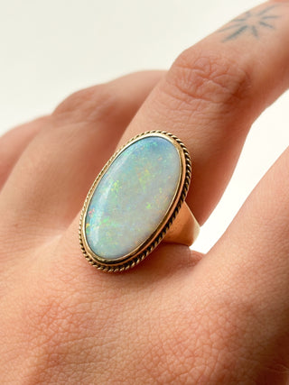 Precious Opal Oval Stone Ring | 9ct Gold | Size O | 6.75g