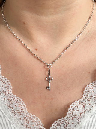 Key Pendant | Silver | Medium 18-Inch Chain | 5.31g