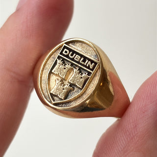 Dublin Signet | 9ct Gold size S | 5.07g