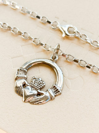 Large Claddagh Charm | Silver | 18-Inch Heavy Cable Link Chain | 2.52g