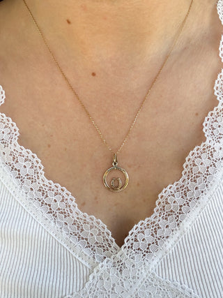 Horseshoe Circle Pendant | 9ct Gold | 16mm | 0.71g