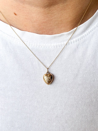 Puffy Engraved Heart Pendant | 9ct Gold | 18-Inch Diamond Anchor Chain | 0.38g