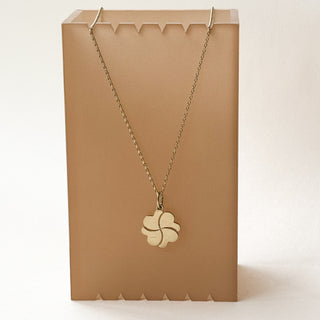 Reversible four leaf clover  Pendant | 9ct Gold | 1.5cm | 1.54g (2.65g with Chain)