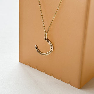 Horseshoe Pendant | 9ct Gold | 1.5cm | 0.85g (1.96g with Chain)