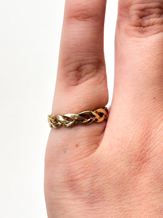 Celtic Weave Ring | 9ct Gold | Size L | 2.13g