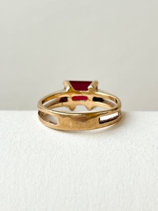 Synthetic Ruby East-West Ring | 9ct Gold | Size L | 2.73g