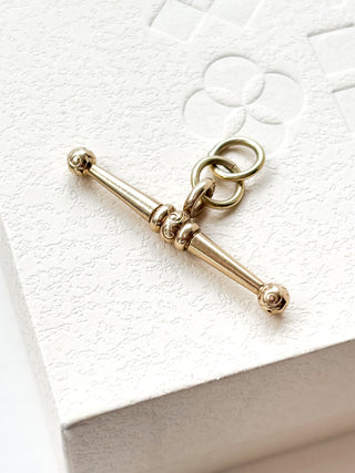 T-Bar Pendant | 9ct Gold | 2.69g