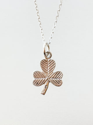 Engraved Shamrock Pendant | Sterling Silver | 1.23g | 18/20Inch Chain, 1.50g