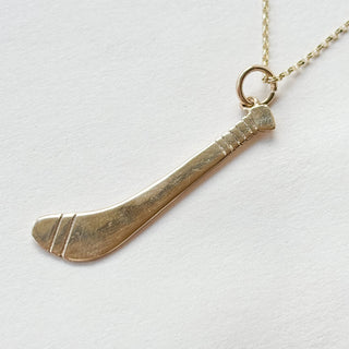 Hurley Charm | 9ct Gold | 18 Inch fine cable link chain | 2.6g