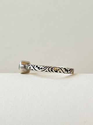 Peridot Solitaire Engraved Band Ring | 925 Silver | Size M½ | 1.79g