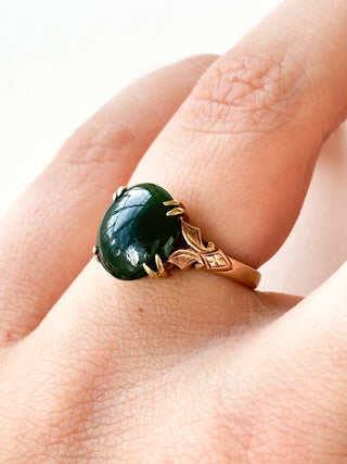 Oval Nephrite Jade Ring | 9ct Gold | 3.01g | Size M
