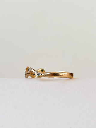 Wavy Band CZ Ring | 9ct Gold | Size O | 1.55g