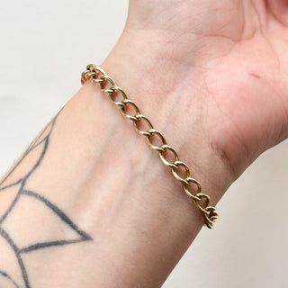 Curb Chain Bracelet with Heart Lock | 9ct Gold | 9.41g | 7.6in