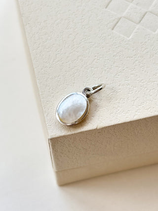 Mother of Pearl Pendant | 925 Silver | 0.75g