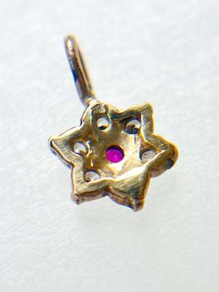 Flower Pendant with Syn Ruby & CZ | 9ct Gold | 18-Inch Diamond Anchor Chain | 0.72g