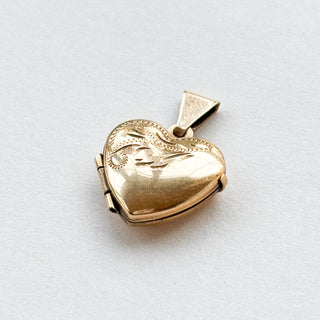 Heart Locket | 9ct Gold | 1.08g | 18" Fine Cable Link Chain