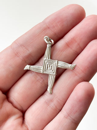 St. Brigid’s Cross Pendant | 925 Silver | 18-Inch Fine Cable Link Chain | 1.89g