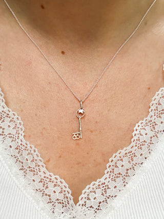 18th Key Pendant | 925 Silver | 0.72g | 18–20-Inch Cable Link Chain
