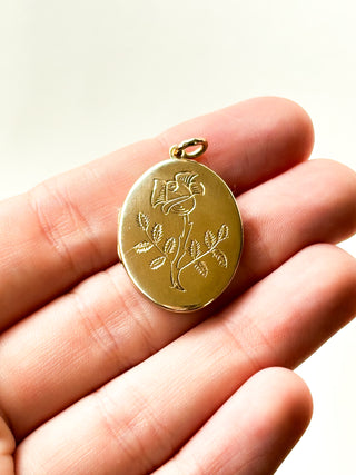 Rose Locket | 9ct Gold | 32mm × 19mm | 5.77g
