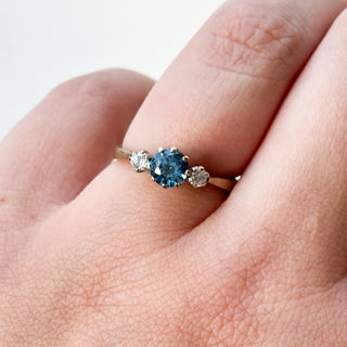 Synthetic Spinel and CZ | 9ct Gold | Size N½ | 2.16g