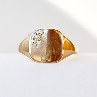 Square Signet (G Engraving) | 2.63g | Size W