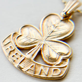 Ireland Shamrock Charm | 9ct Gold | 18 inch fine cable link chain | 3.5g