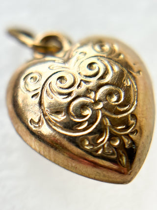 Puffy Engraved Heart Pendant | 9ct Gold | 18-Inch Diamond Anchor Chain | 0.38g