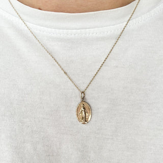 Miraculous Medal Pendant | 9ct Gold | 1.3cm x 2cm | 1.54g (2.67g with Chain)