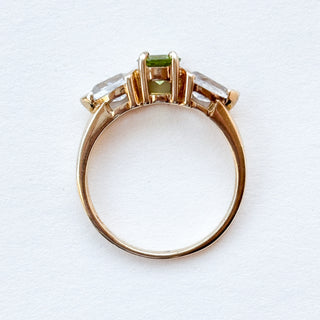Trilogy ring Peridot & CZ | 9ct Gold | Size N | 2.34g