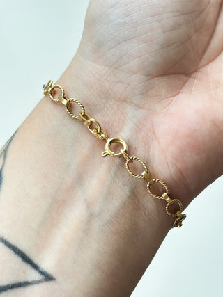 Gold Textured Circle Bracelet | 9ct Gold | 4.47g | 7.28in