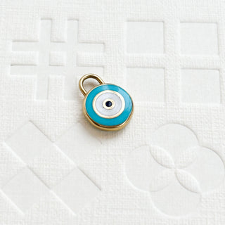 Evil eye charm | 18ct | 0.66g | 18in fine cable link chain