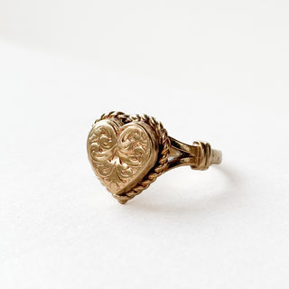 Fully functional Heart Locket Ring | 9ct Gold | Size J½ | 2.61g