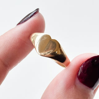 Heart Signet Ring | 9ct Gold | Size O½ | 1.31g