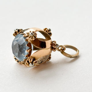 Light Blue Glass Charm | 4.8g | 18in fine cable link chain