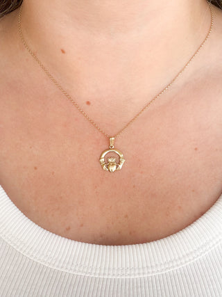 Claddagh Pendant with Heart Hallmark | 9ct Gold | 18-Inch Fine Cable Link Chain | 1.00g
