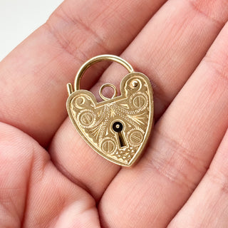 Large engraved Large Lock (2 × 3cm, 3.25g) | 9ct Gold | 18" Fine Cable Link Chain