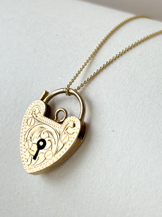 Engraved Heart Padlock Pendant | 9ct Gold | 18-Inch Diamond Anchor Chain | 1.76g