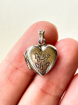 Heart Rose Engraved Locket | 925 Silver | 2.28g | 18–20-Inch Cable Link Chain