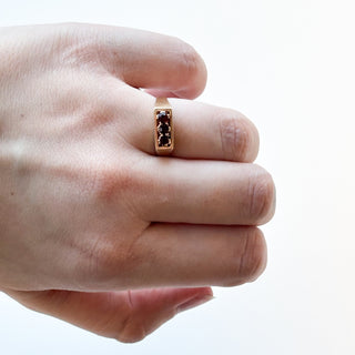 Garnet Trilogy Ring | 9ct Gold | Size N | 2.30g