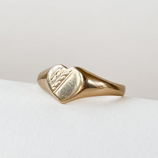 Heart Signet Ring | 9ct Gold | Size R½ | 2.31g