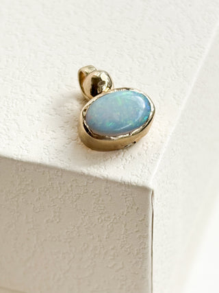 Opal Pendant | 14ct Gold | 1.36g | 18in Fine Cable Link Chain