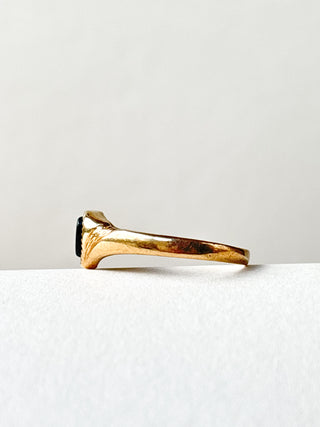 Heart-Shaped Onyx Signet Ring | 9ct Gold | 1.58g | Size L½