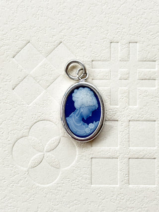 Blue cameo pendant | 925 Silver | 1.00g | 18–20-Inch Cable Link Chain