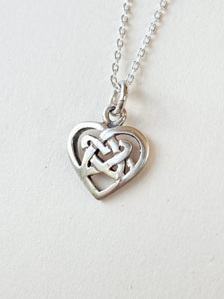 Geometric Trinity Knot Pendant | Sterling Silver | 1.37g